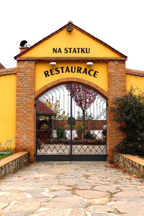 Hotel Restaurant Na Statku Náměšť nad Oslavou Exterior foto